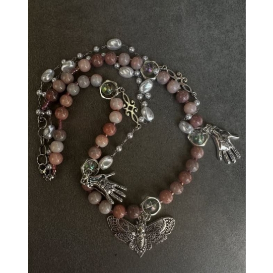 Ręcznie robiony naszyjnik z marmurków szklanych wykańczany stalą nierdzewną