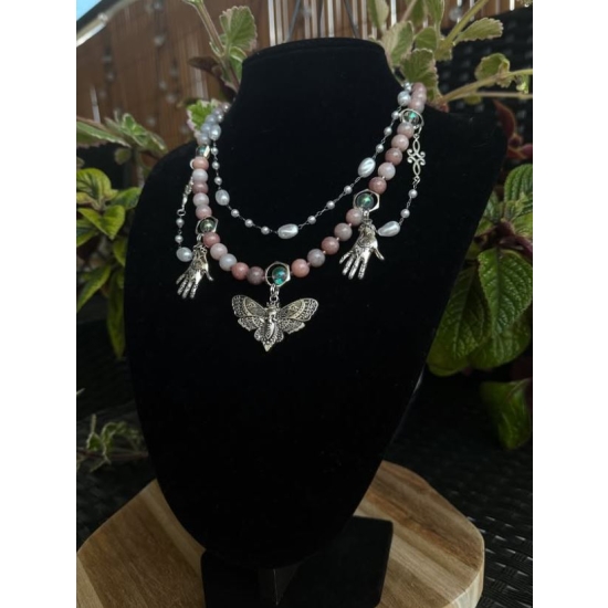 Ręcznie robiony naszyjnik z marmurków szklanych wykańczany stalą nierdzewną